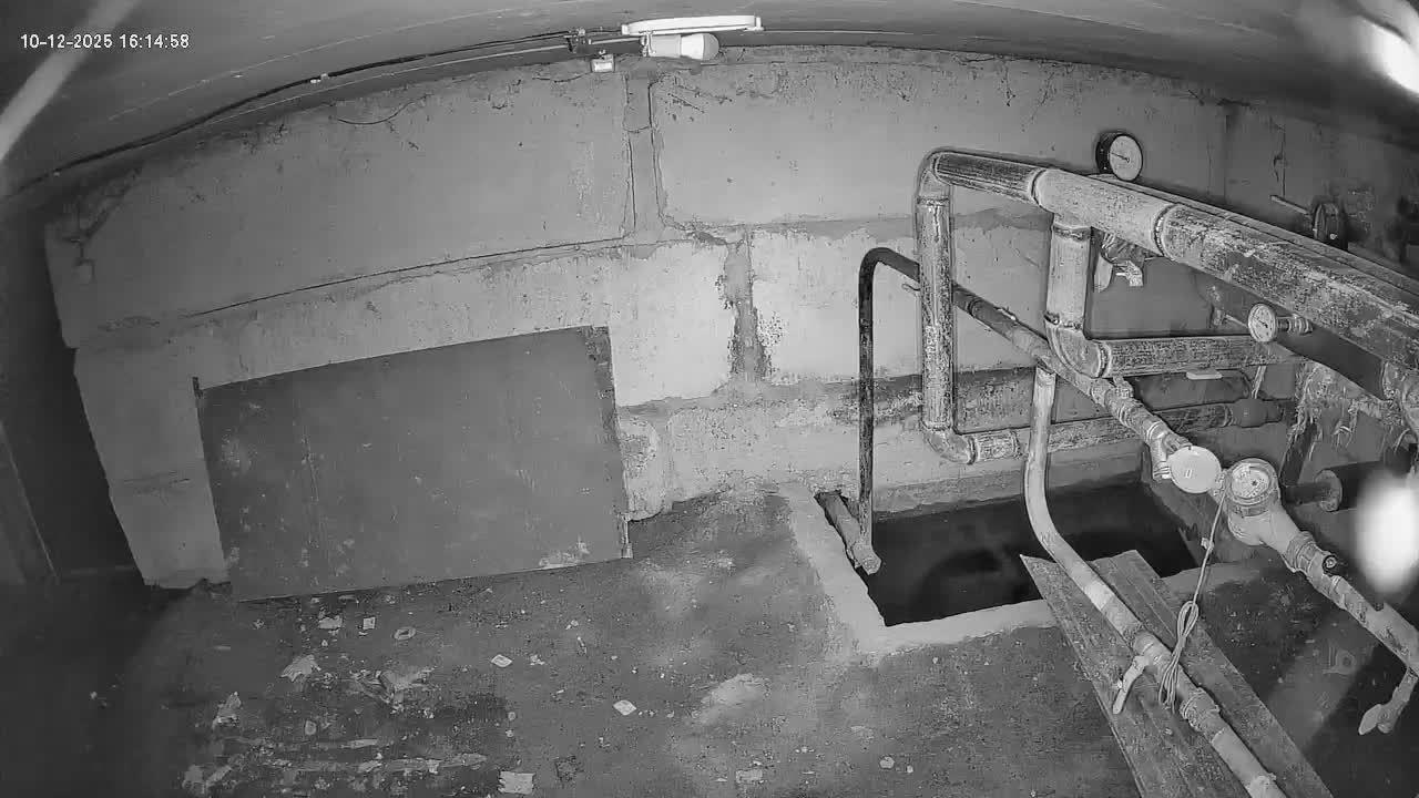 Веб-камера Вход в подвал в M16